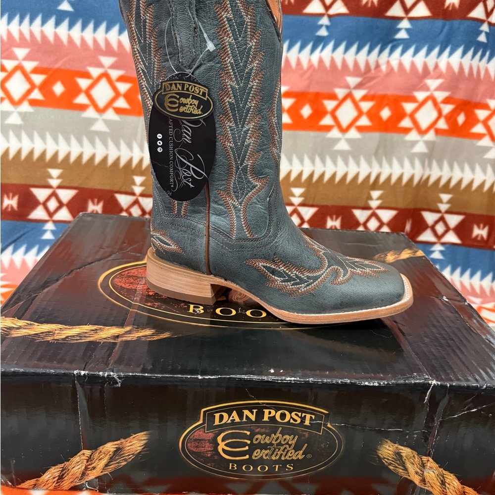 Dan Post women’s square toe